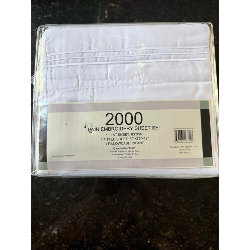 2000 Series Twin Sheets Feels Like Cotton 100% Brushed Microfiber NWT Queen Size